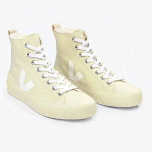 Veja Wata II High Top Sneaker Butter White size 11.5 - RARE!